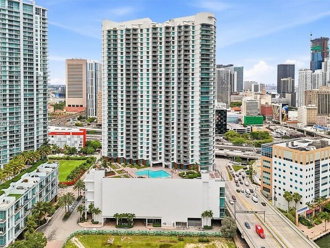 350 S Miami Ave Unit 305