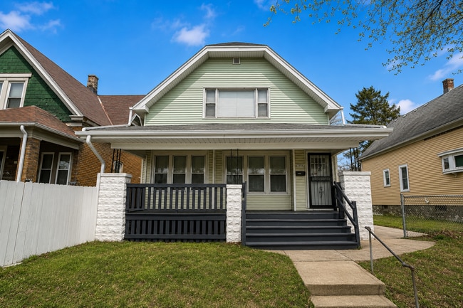 Building Photo - 3180 N 15th St