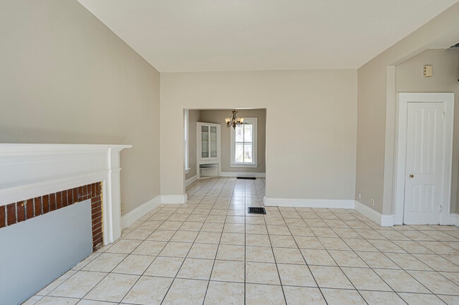 Photo - 373 Cedar St