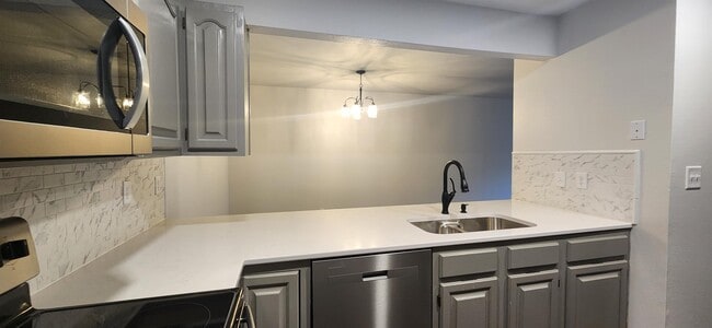 Photo - 3945 Fairway Hills Dr