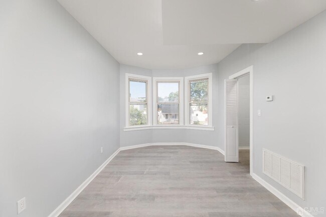 117 Emerson St Unit 2