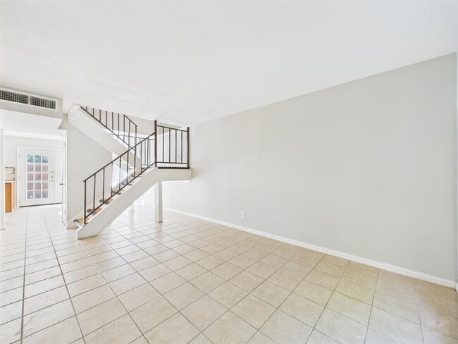 Photo - 9520 Quail Village Ln