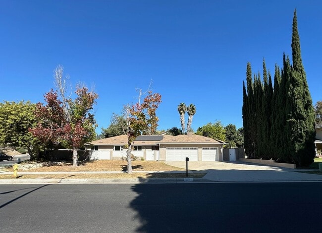 Building Photo - Remodeled North Tustin 4 Bed 3 Bath Ranch Home with Solar!