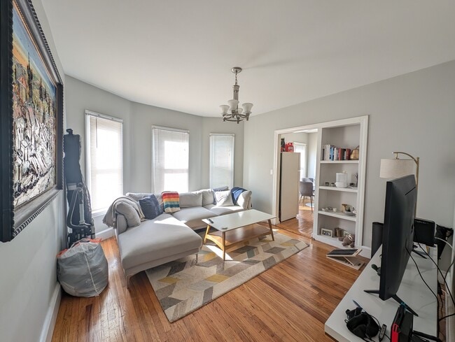 Building Photo - 383 Highland Ave Unit 1