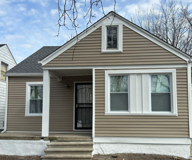 Renovated 3-Bedroom Home – We Welcome Sect... - Renovated 3-Bedroom Home – We Welcome Sect...