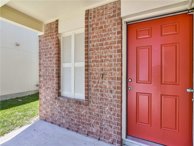 Photo - 1172 Shadow Creek Blvd