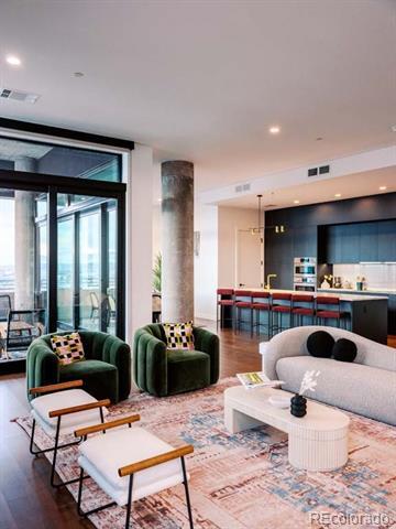 Photo - 3520 Chestnut Pl Unidad PH-1201