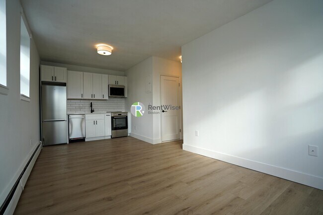 Photo - 740 E 7th St Unit 20