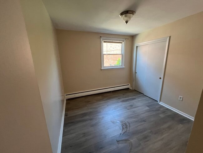 2nd bedroom - 407 W Logan St Unit First floor