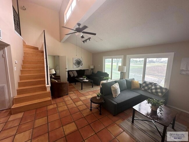 Photo - 215 Zapata Ave