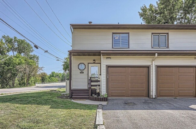 Building Photo - 2201 2nd Ave N