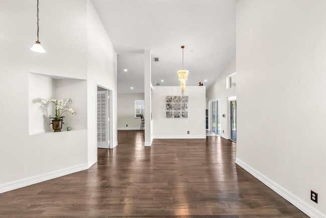 Photo - 1015 Thistle Creek Ct