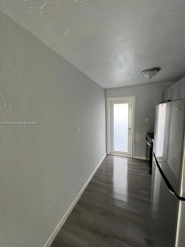 Photo - 2864 NW 6th Ct Unit 2