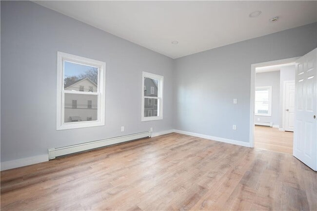 Photo - 74 Hawes St Unit 2