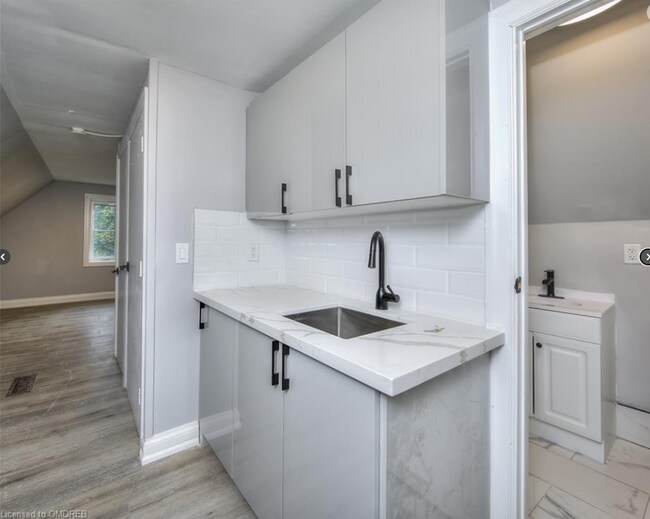 Photo - Loft-Style 1 Bedroom Apartment for Rent — ... Unit 4