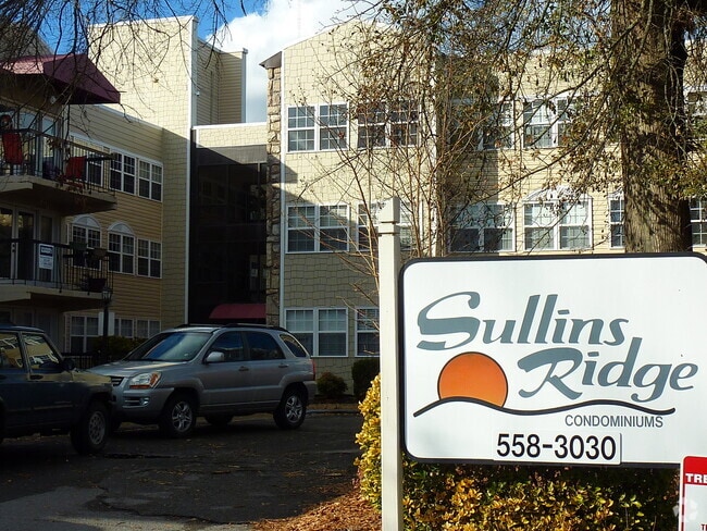 Building Photo - 2749 Sullins St Unit SRB307 BR1 Rental