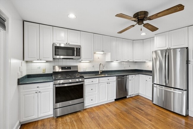Photo - 153 G St