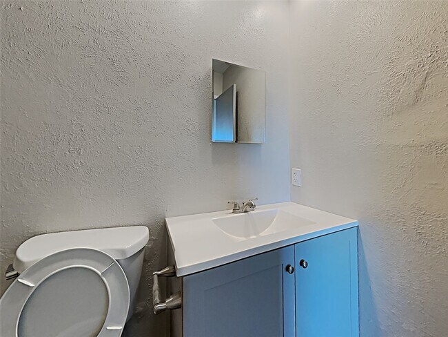 Building Photo - 17151 Ranch Country Rd