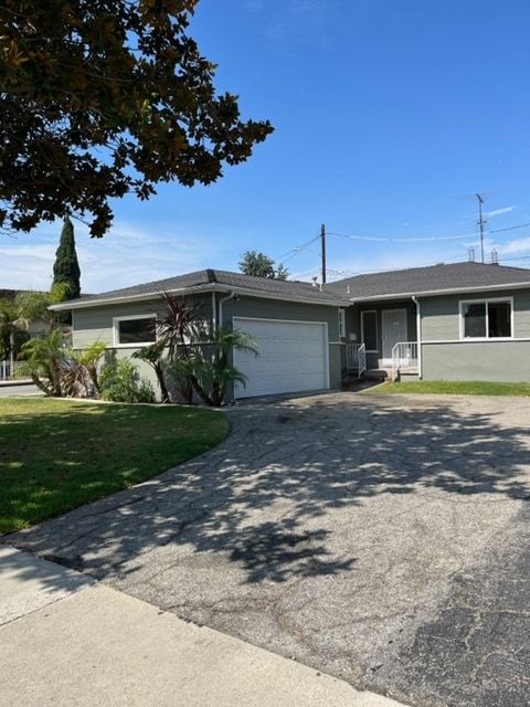 Building Photo - 18033 Glenburn Ave Rental
