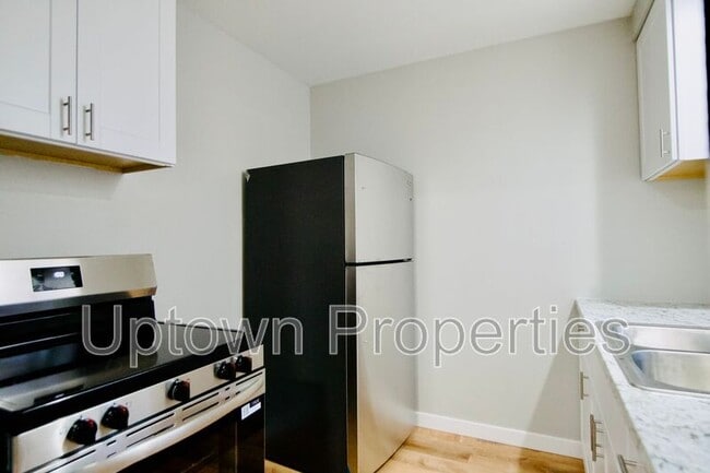 Photo - 466 N Adair St