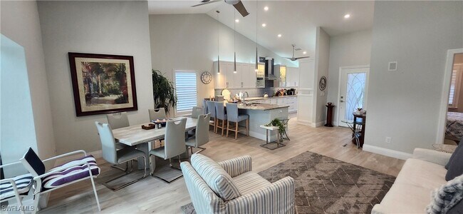 Photo - 421 Kings Way