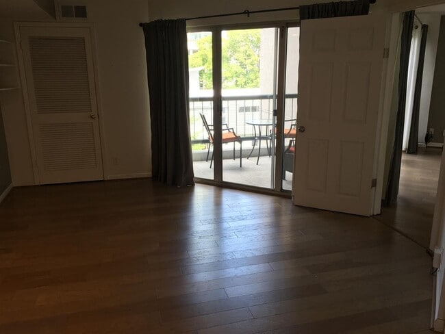 Photo - Incredible Location! Convenient 1BE/1BA li...