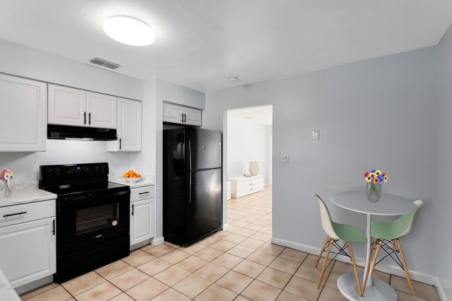 Photo - 3215 Pershing St