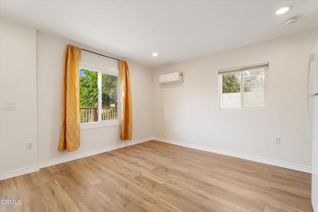 Photo - 824 Laveta Terrace