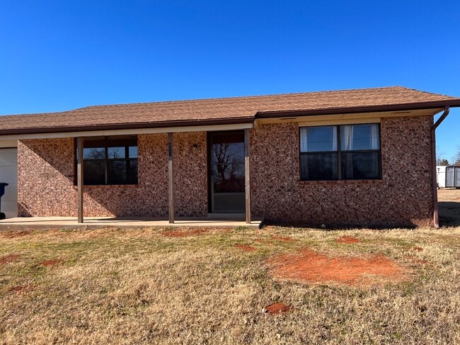 Photo - 928 S County Line Rd