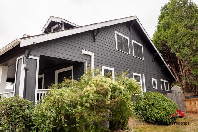 Building Photo - 3217 NE 78th Ave Rental