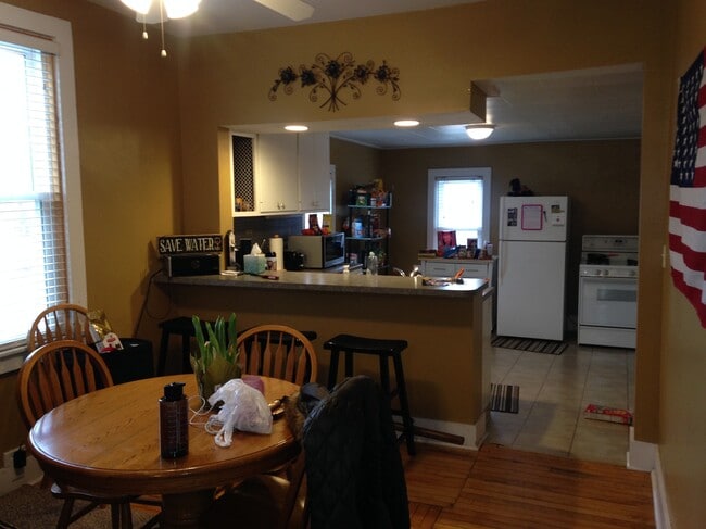 Photo - 147 James Ave