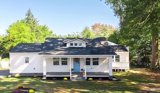 Building Photo - 6103 Hermitage Rd