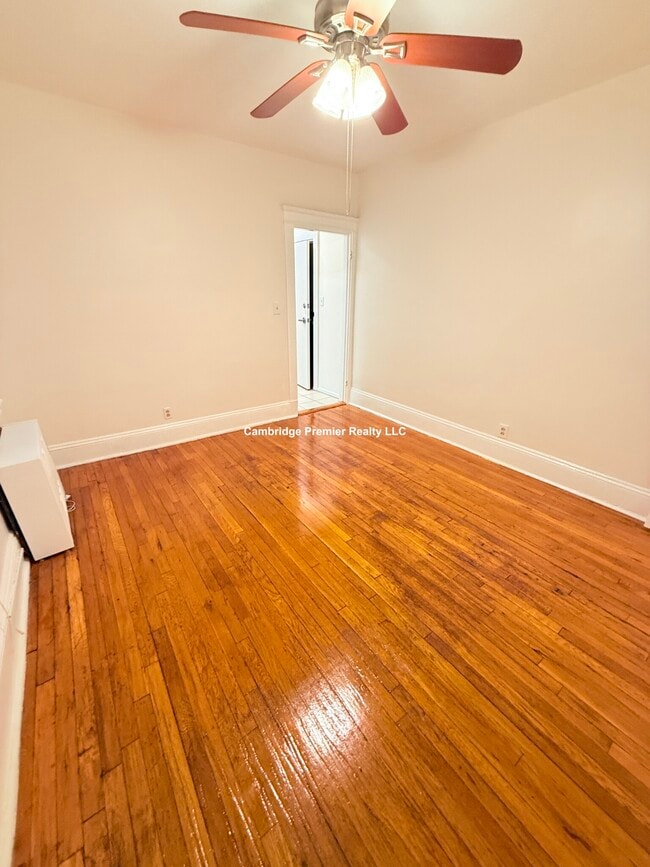 Photo - 29 Peterborough St