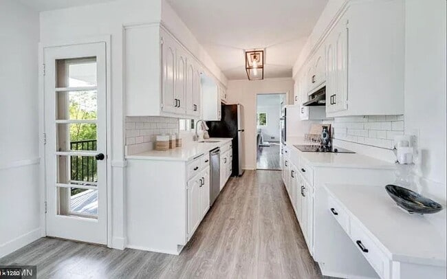 Perfect 4 bedroom count Home in Burnsville - Perfect 4 bedroom count Home in Burnsville