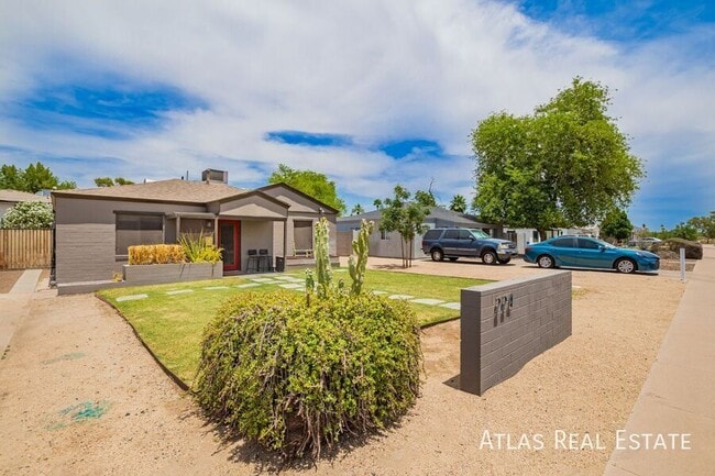 Photo - 224 W Montecito Ave