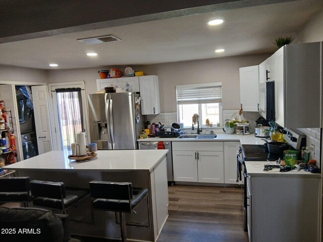Building Photo - 7635 N 76th Ln Rental