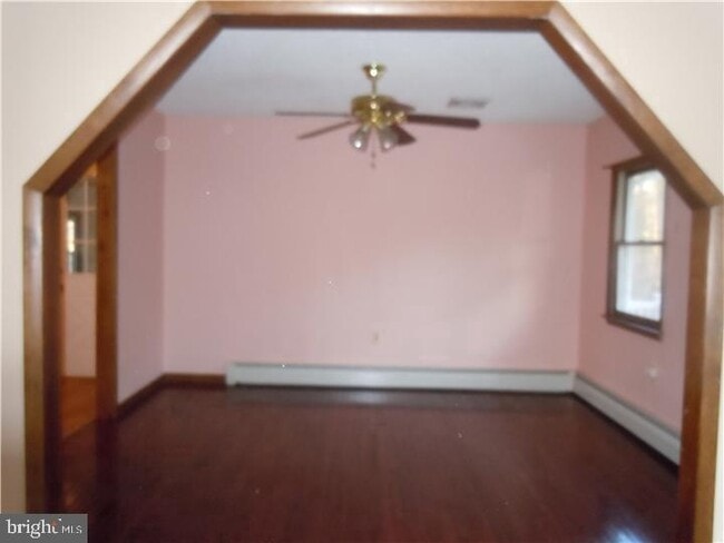 Photo - 742 Cherry Ave
