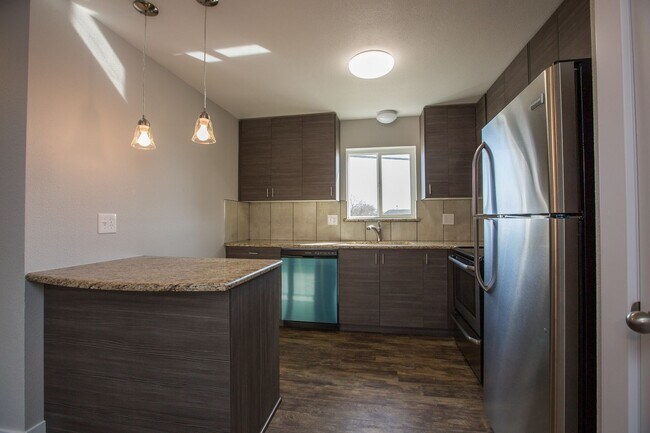 2628 Redwing Rd Unit 2628 Redwing Rd Apt 11