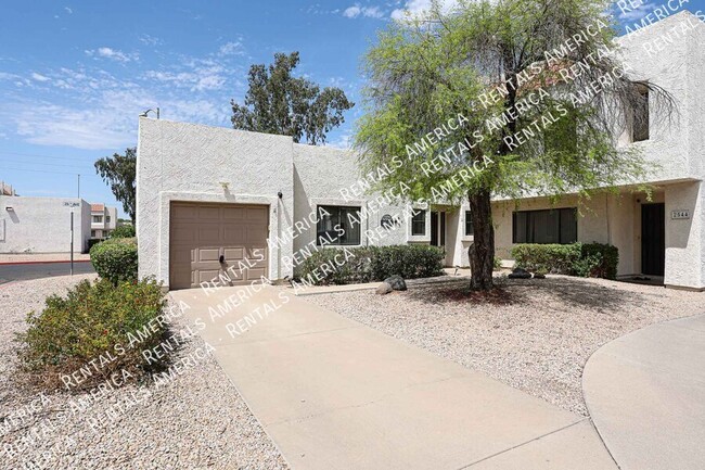 2548 W Canyon Crest Cir