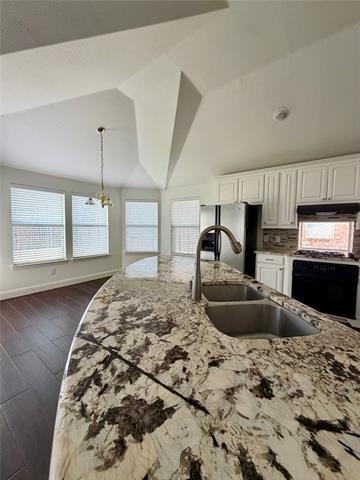 Photo - 15107 Brooks Ln