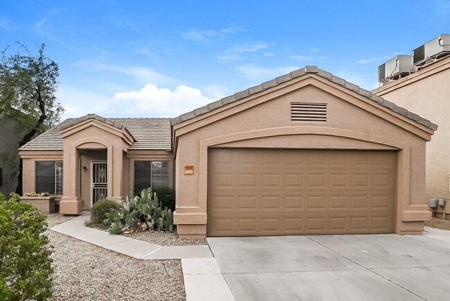 Building Photo - 12737 W Calavar Rd Rental