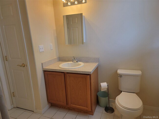 Photo - 65-22 Beach Front Rd Unidad 1