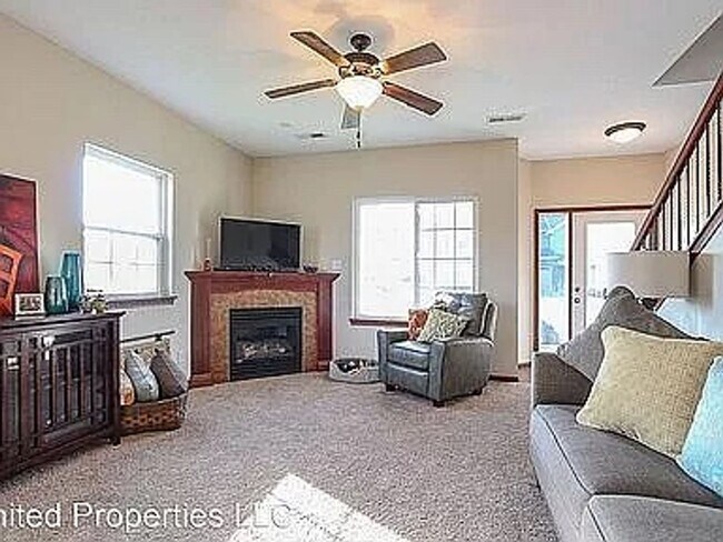 Photo - Beautiful Townhouse located in a desirable neighborhood in North Liberty
