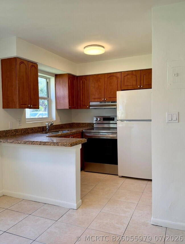 Photo - 5210 SW 90th Way Unit 2