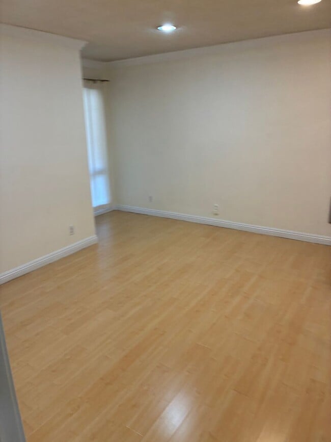 Photo - BRAND NEW 1 BEDROOM 1 BED UNIT!!!!