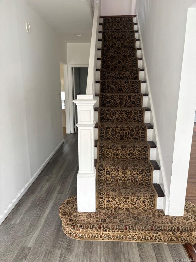 Photo - 888 Cambridge Rd