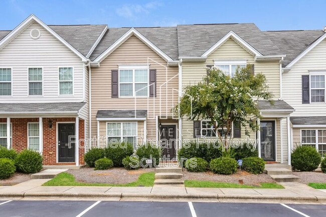 Photo - 105 Breezeway Ln Townhome