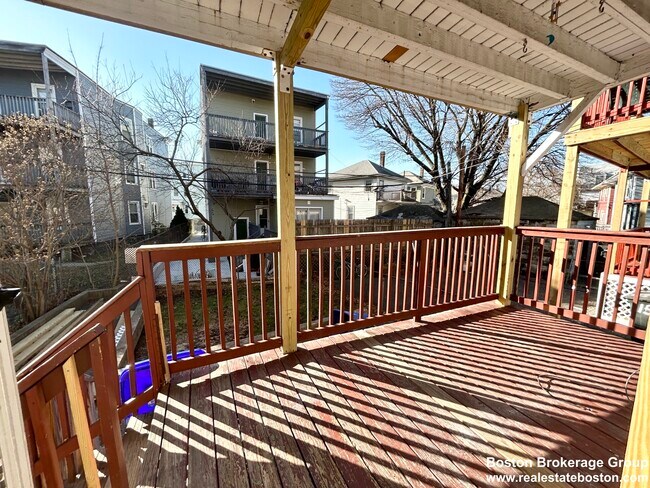 Photo - 153 E Cottage St Unit 1