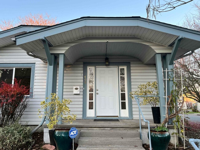 Photo - 400 W 17th St