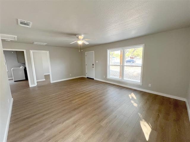 Photo - 3705 N Elm St